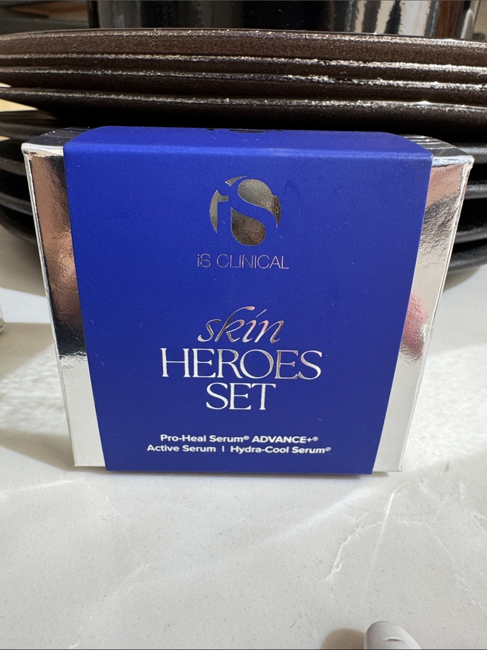 iS Clinical Skin Heroes Set
